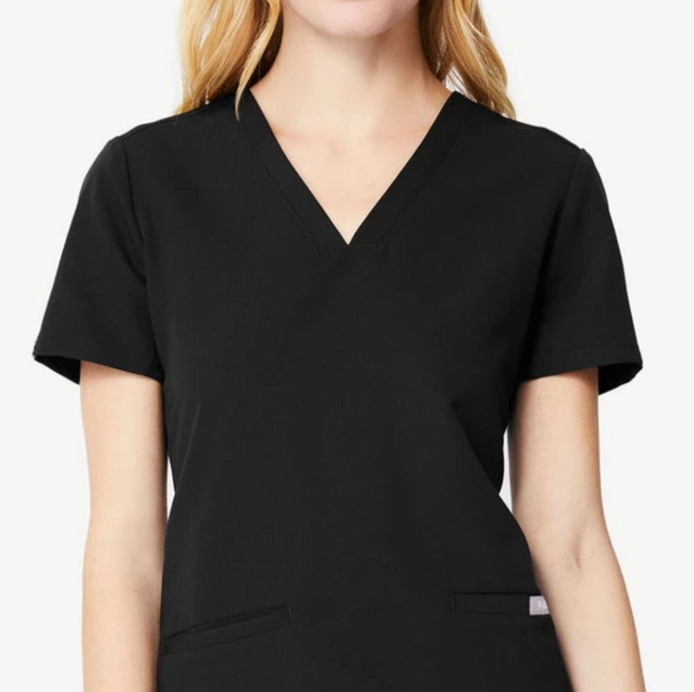 Figs Casma Three-Pocket Scrub Top